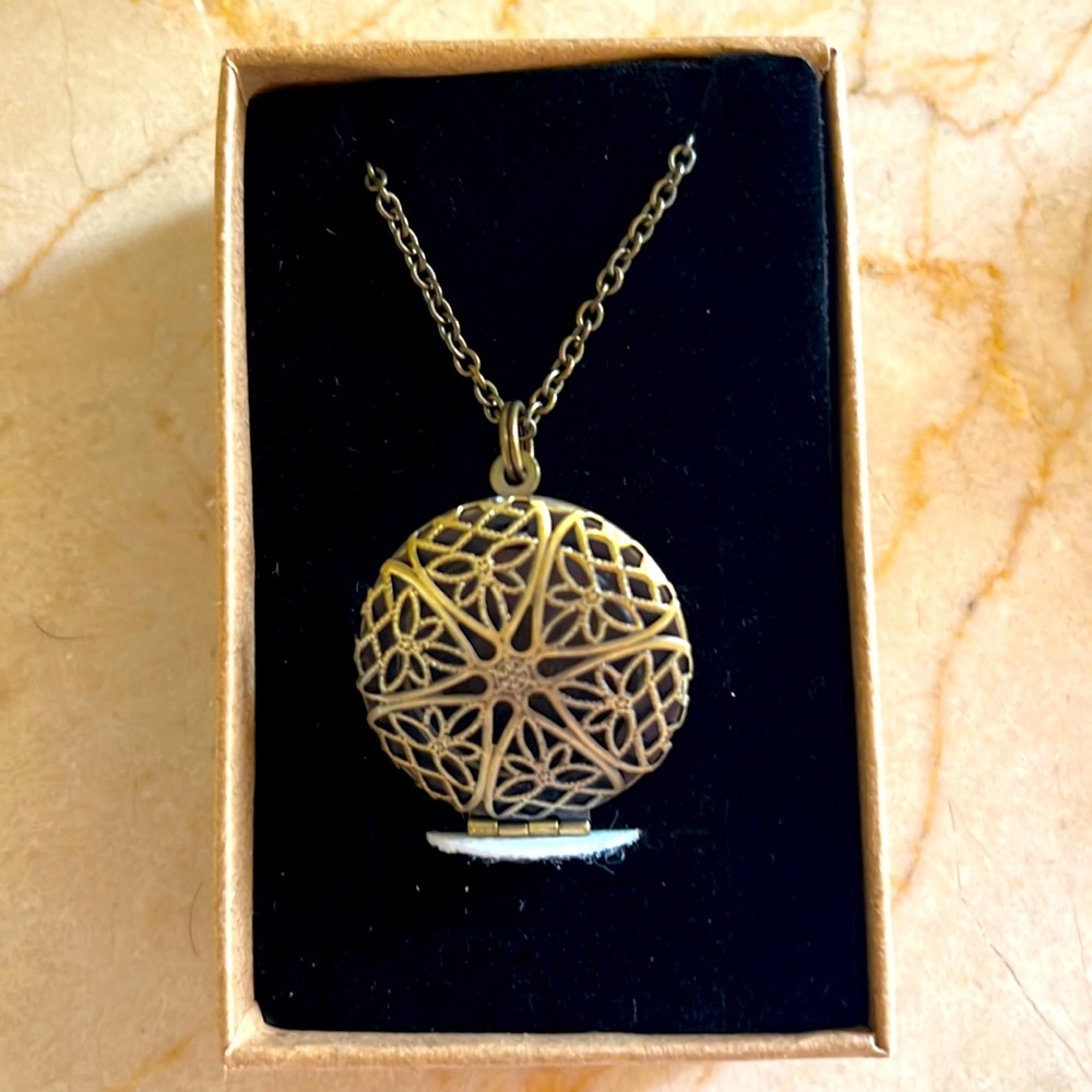 Essential oil pendant, great gift!🎁